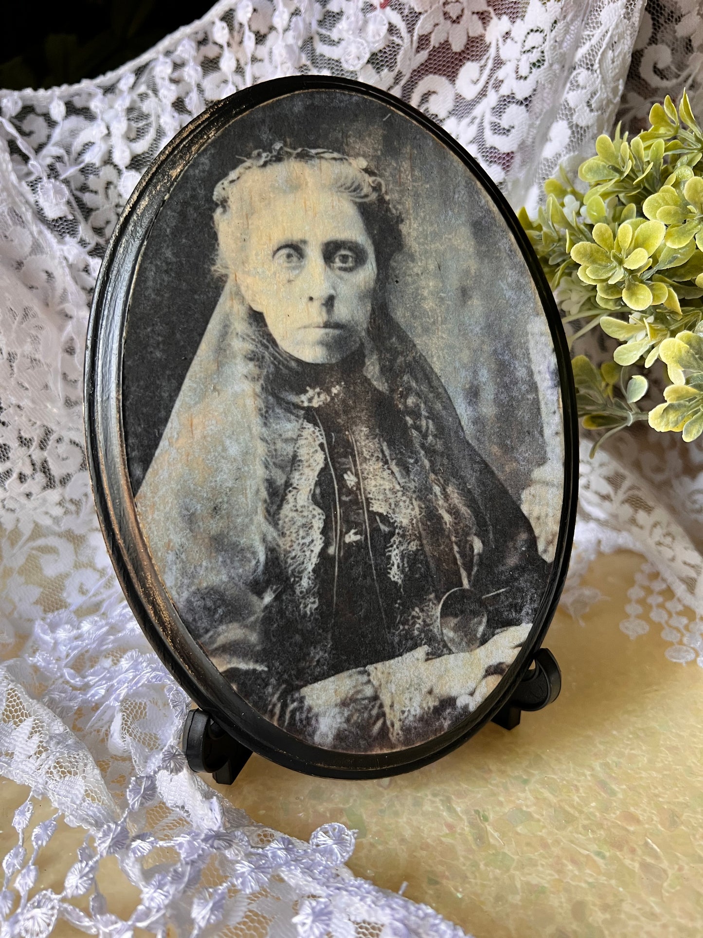Dark Academia, Spooky Ghost Woman, Wooden Plaque, Wall Hanging