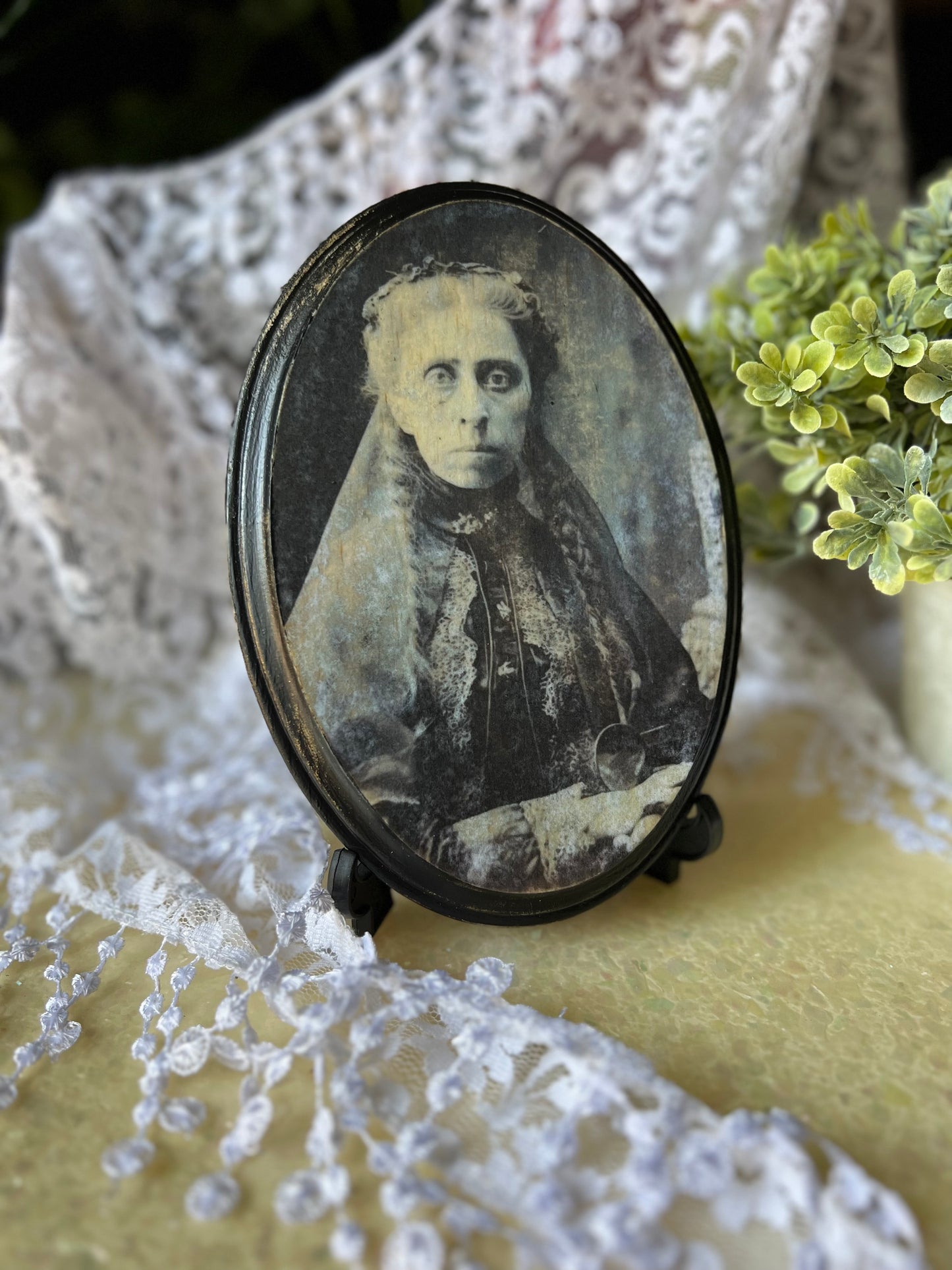 Dark Academia, Spooky Ghost Woman, Wooden Plaque, Wall Hanging