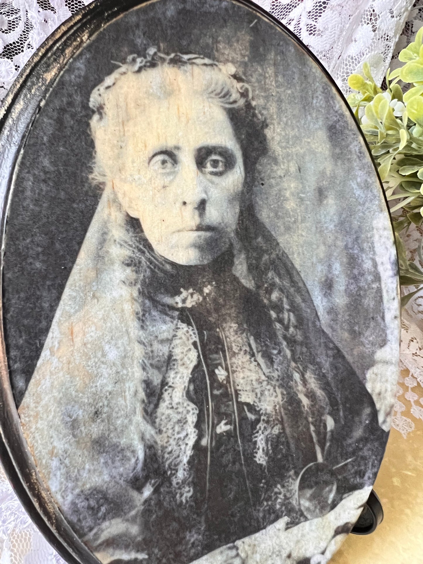 Dark Academia, Spooky Ghost Woman, Wooden Plaque, Wall Hanging