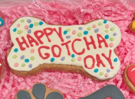 Dog Treats, Happy Birthday, Happy Gotcha Day Frosted Peanut Butter Cookies, Limited Ingredient