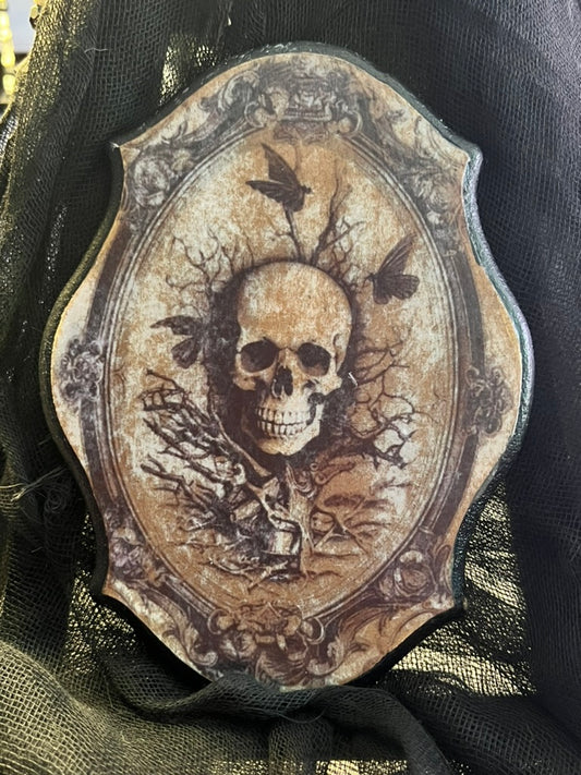 Dark Academia Plaque, Spooky Skull